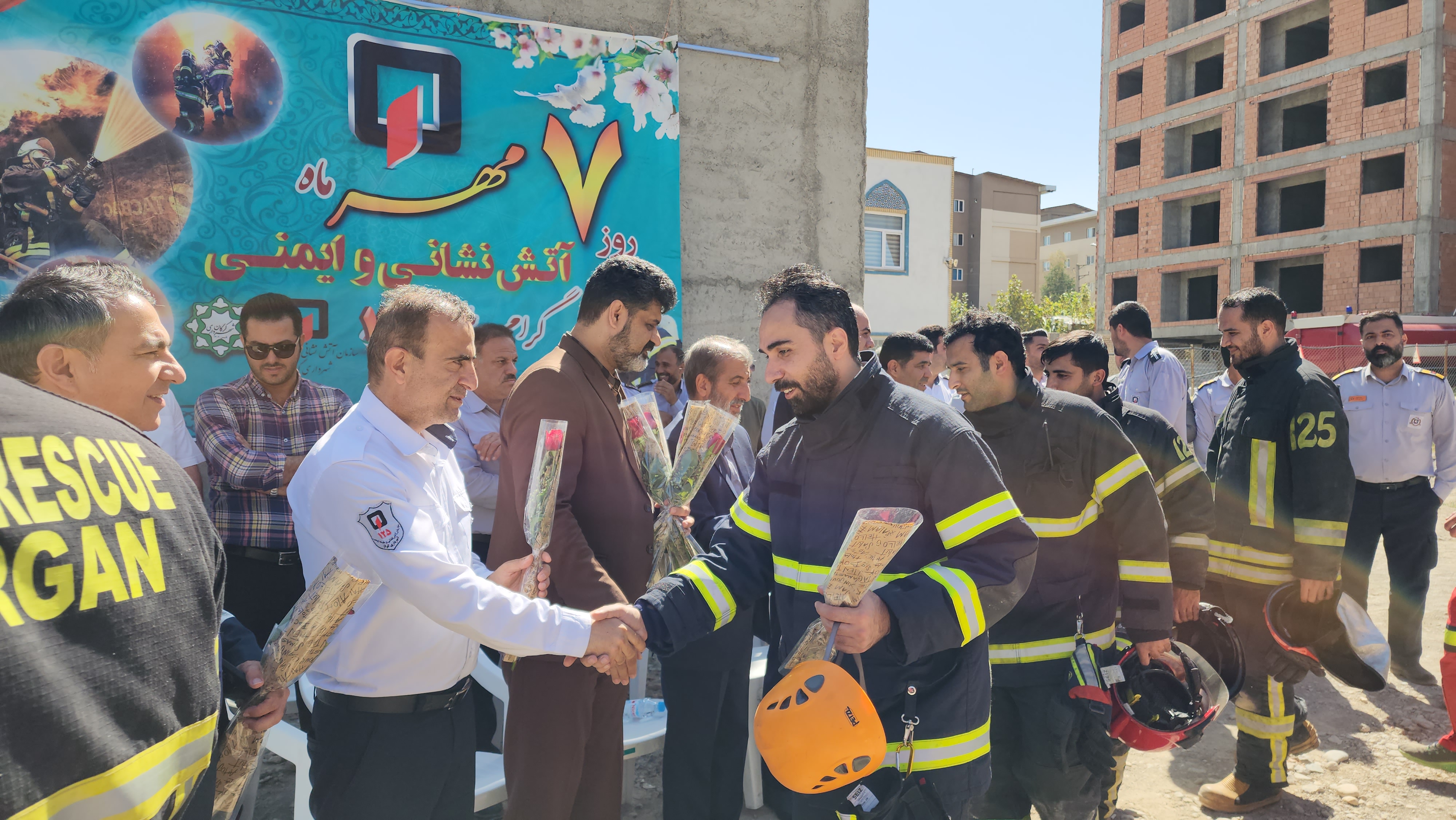 مانور امداد و نجات و اطفاء حریق آتش نشانی شهرداری گرگان برگزار شد