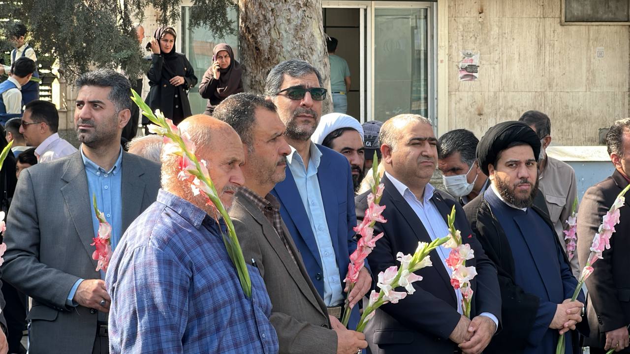 در نخستین روز هفته فرهنگی گرگان؛ قدمگاه امام حسن عسکری (ع) در گرگان گلباران شد