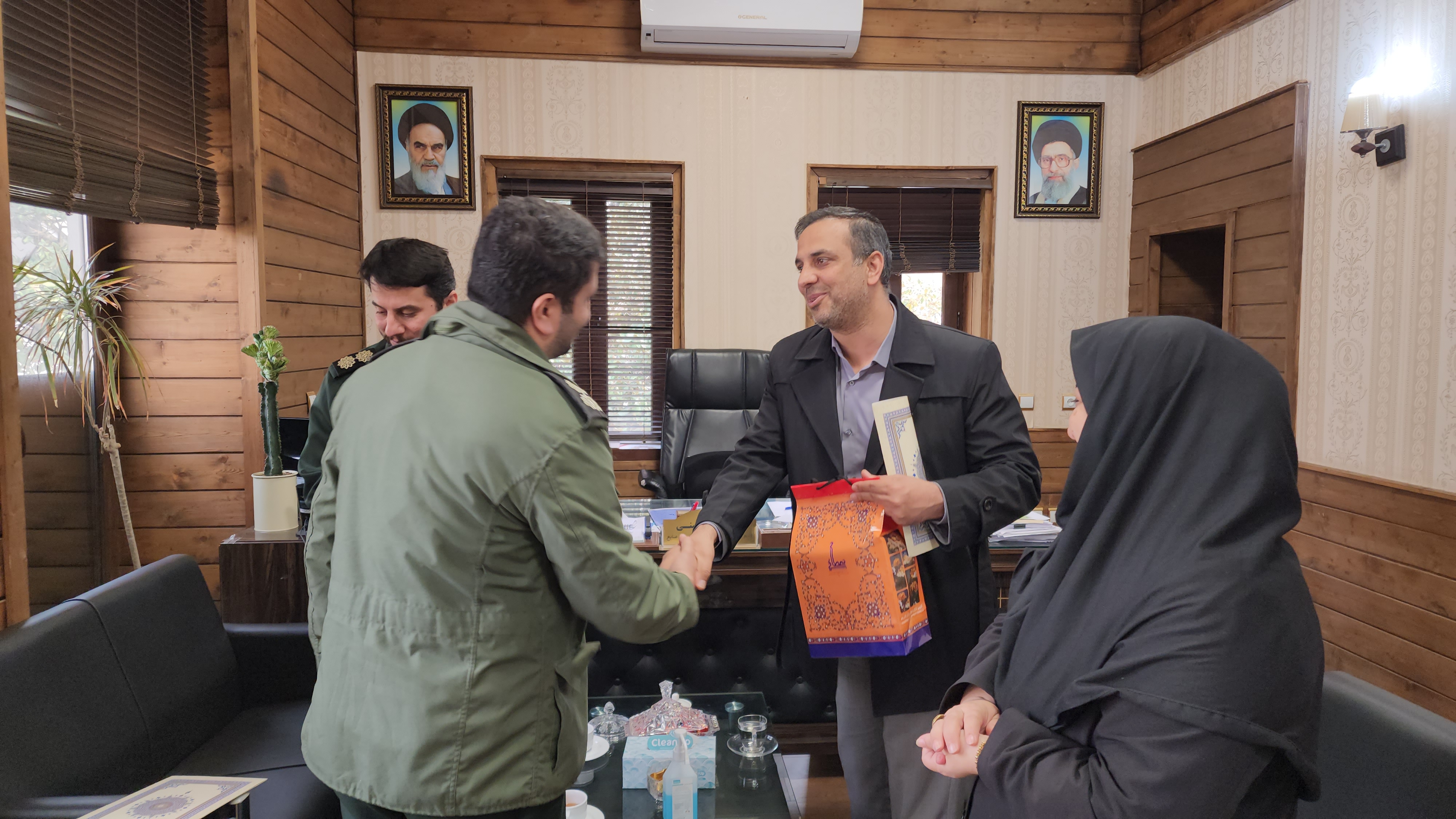تقدیر فرمانده سپاه نینوا استان گلستان از قائم مقام شهردار گرگان