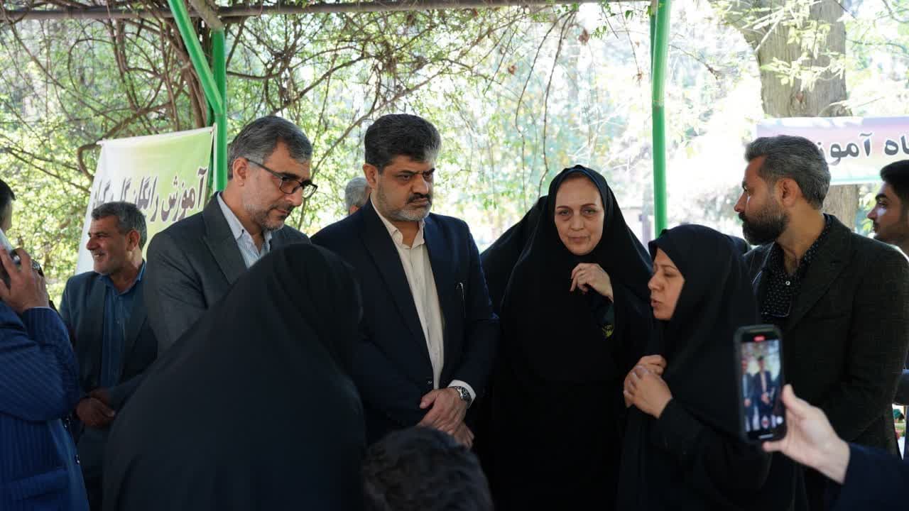 آیین گرامیداشت هفته زمین پاک در پارک شهر گرگان