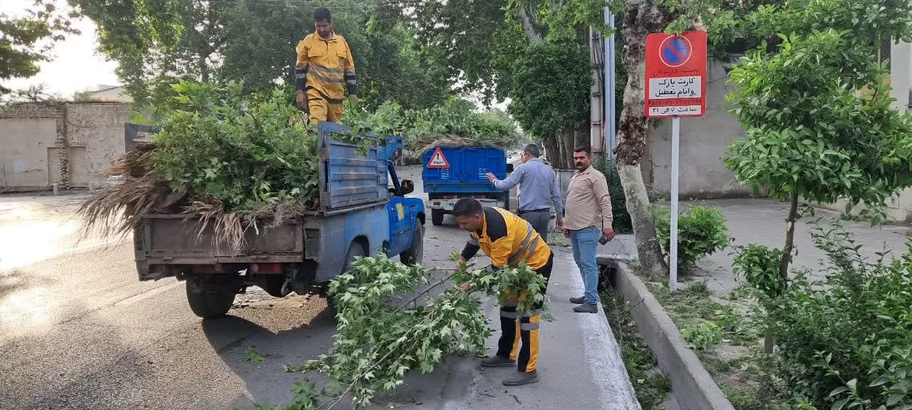 عملیات پاکسازی و ایمن سازی شهر گرگان پس از باد و طوفان