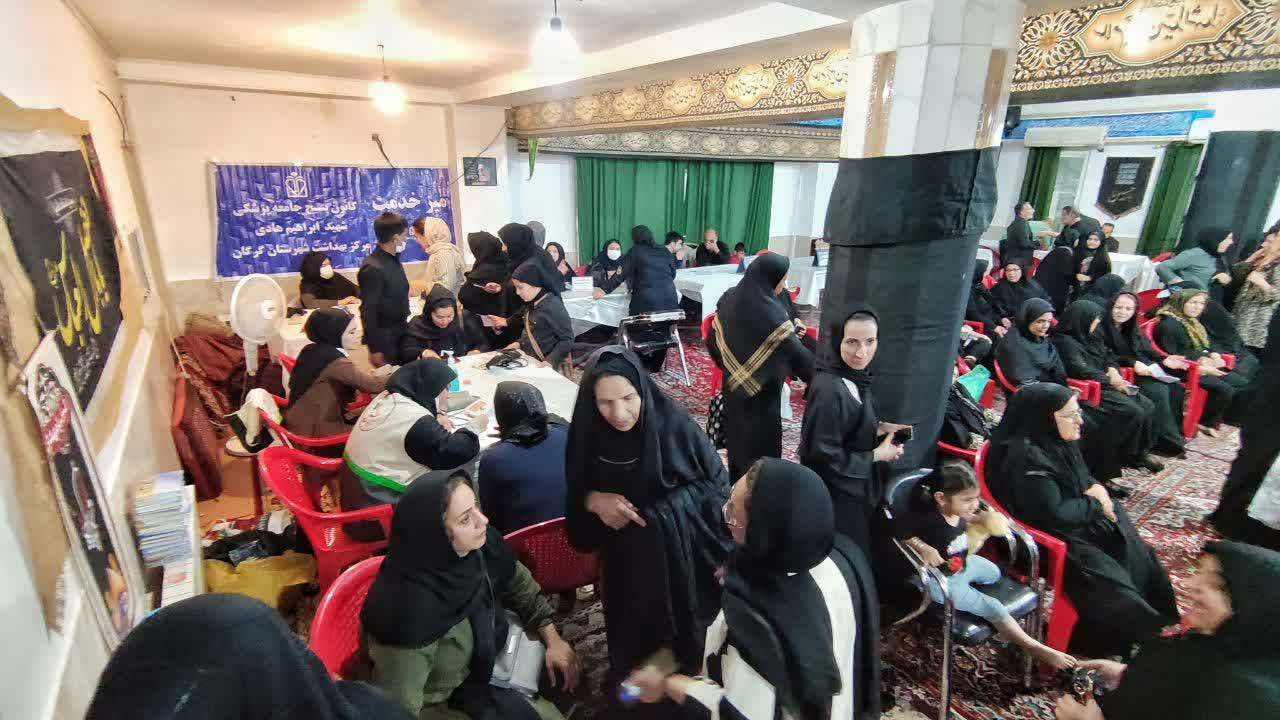 برگزاری دهمین قرار میز خدمت محلات کم‌برخوردار با مشارکت دستگاه‌های اجرایی مختلف در شهرک زیتون