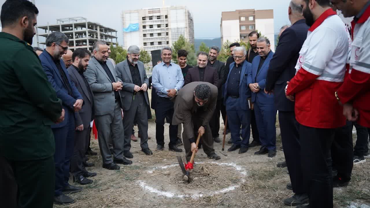زمین چمن کوی مهرآوران کلنگ زنی شد