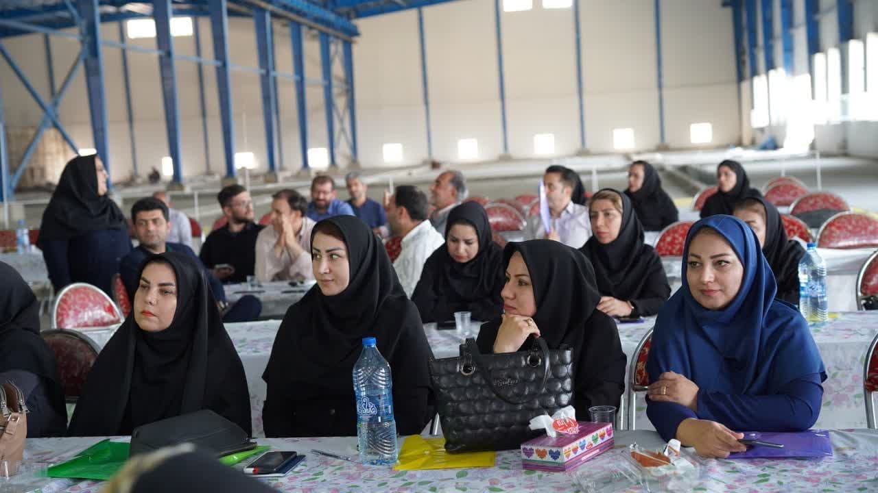 گزارش تصویری3: نشست خبری شهردار و اعضای ...