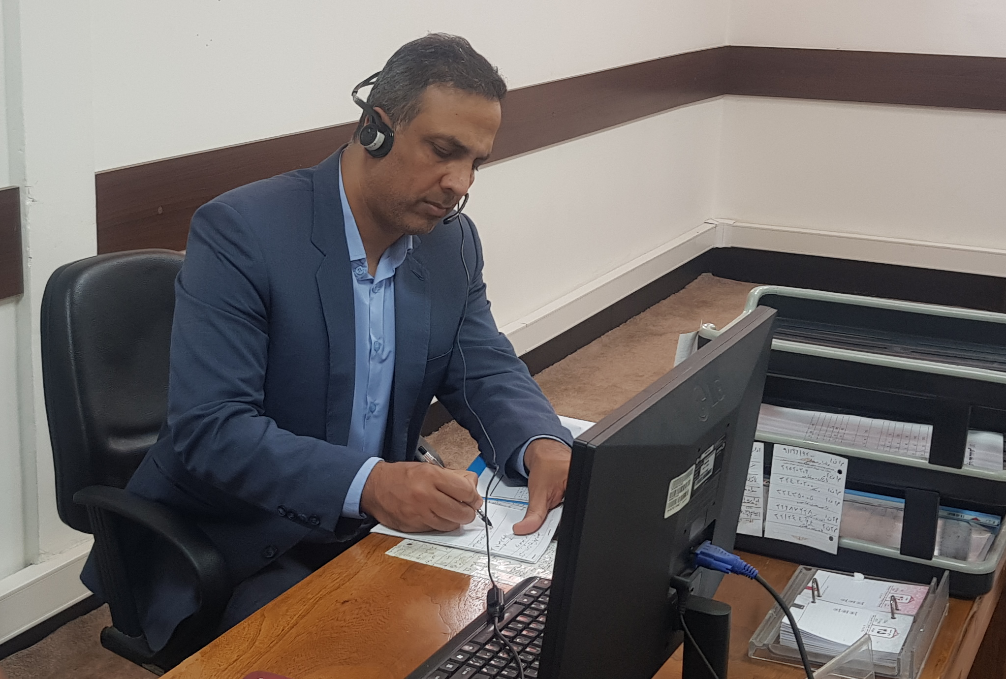 قائم مقام شهردار گرگان در مرکز 137 پاسخگوی سوالات شهروندان بود