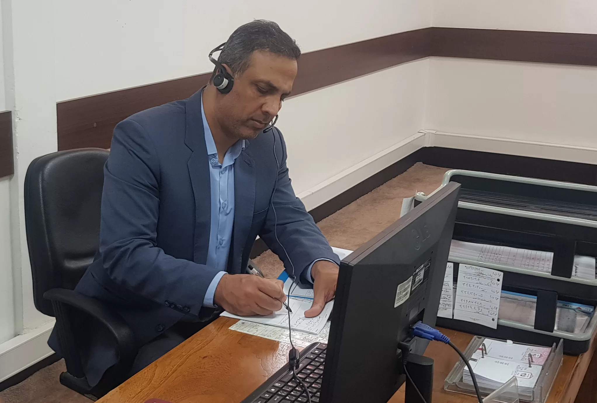 قائم مقام شهردار گرگان در مرکز 137 پاسخگوی سوالات شهروندان بود