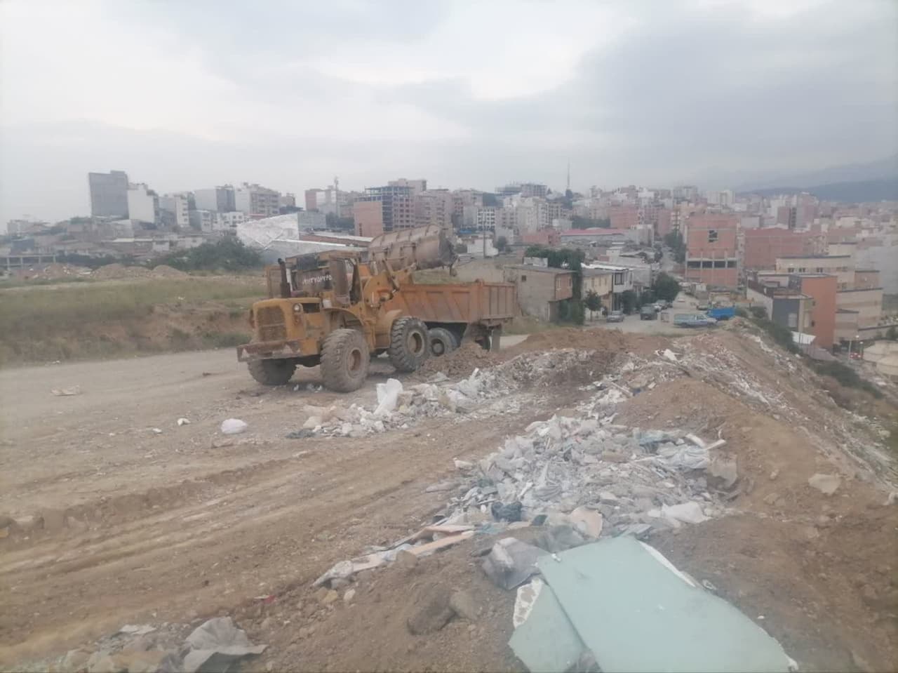 انتقال بیش از 14 هزار کامیون خاک و نخاله از سطح شهر گرگان