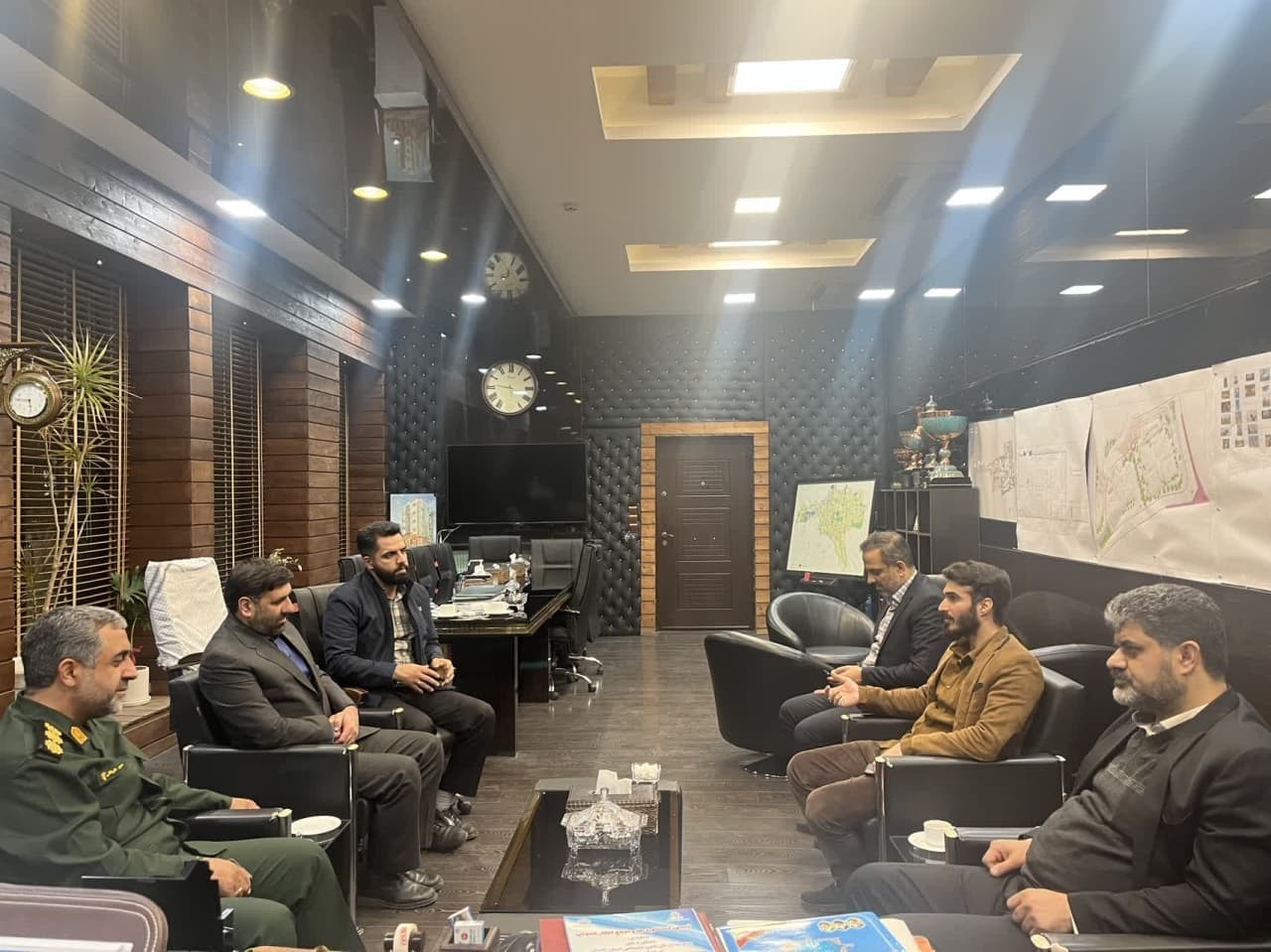 دیدار فرمانده سپاه شهرستان با شهردار گرگان در خصوص برگزاری همایش بزرگ پیاده‌روی خانوادگی