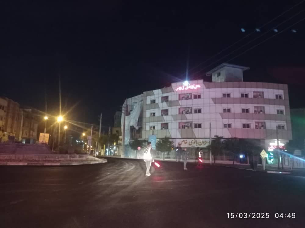 عملیات روکش آسفالت در میدان مدرس و بلوار...