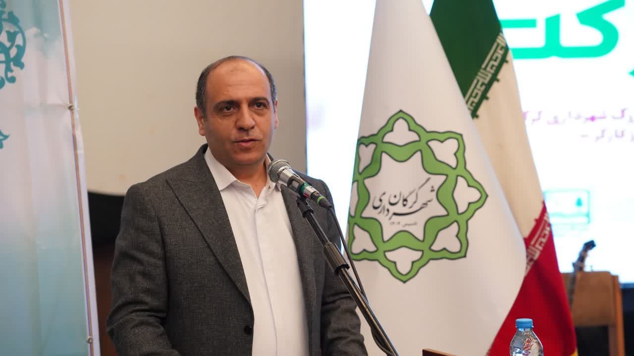 کارگران،مایه آبرو و اعتبار شهرداری هستند