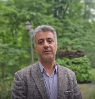 شماره‌گذاری ستون‌های پارک النگدره؛ فقط ستون‌های دارای روشنایی شماره‌گذاری شده‌اند
