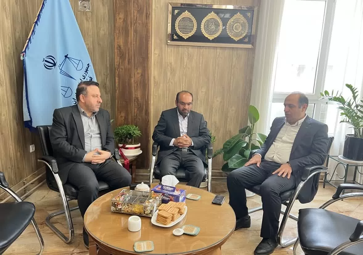 به مناسبت هفته قوه قضائیه؛ شهردار گرگان از رئیس دادگستری شهرستان تقدیر کرد