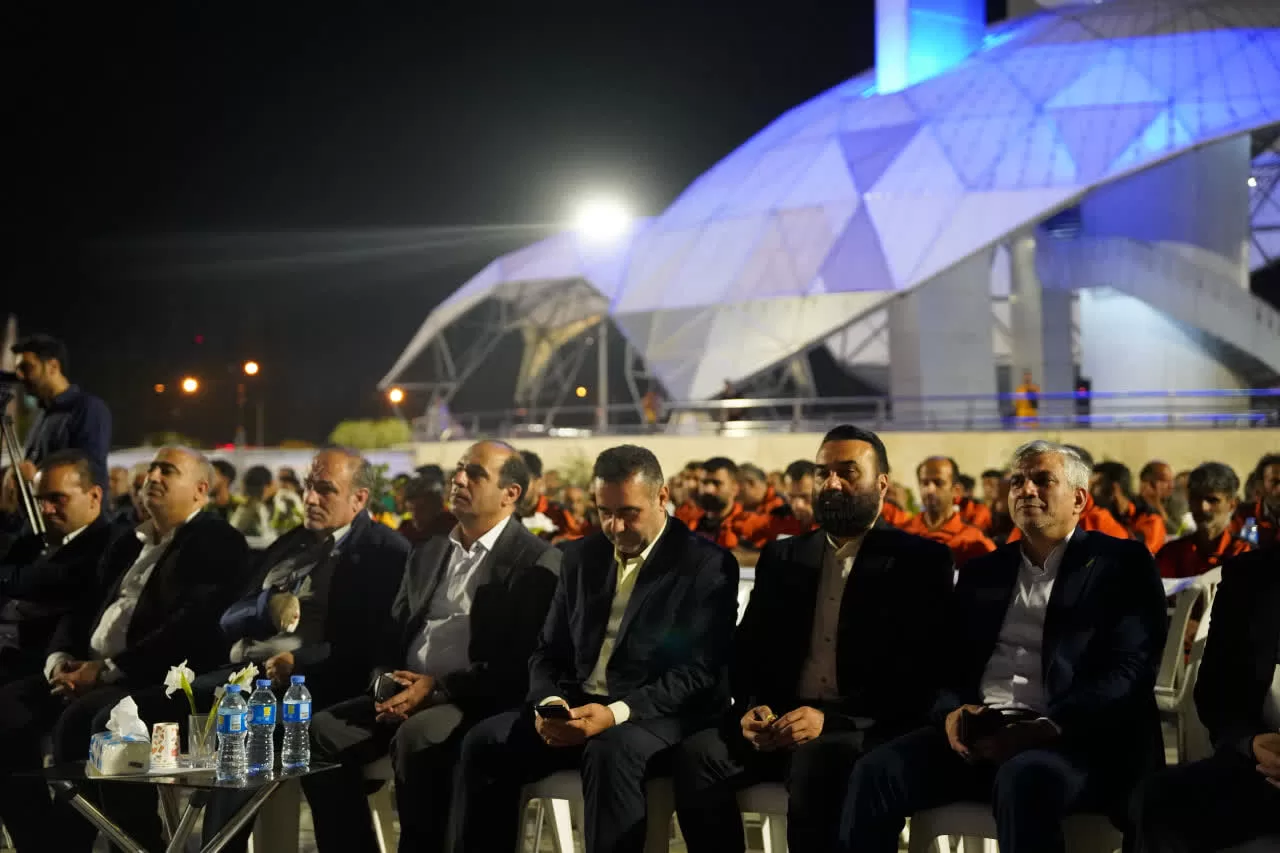 گزارش تصویری (بخش دوم) / آیین جشن بزرگ «رحمة للعالمین» ویژه پاکبانان و باغبانان شهرداری گرگان