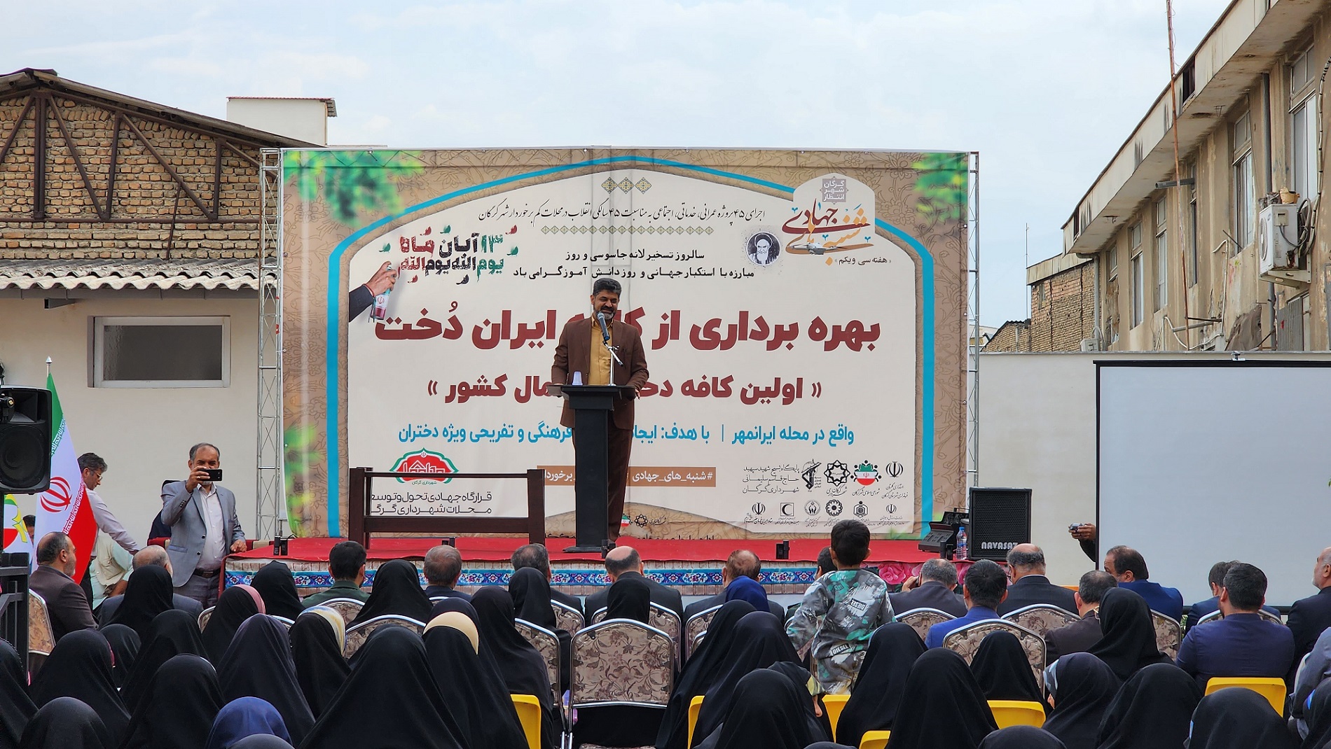 نخستین کافه اختصاصی دختران شمال کشور با عنوان «ایران دخت» افتتاح شد - 18