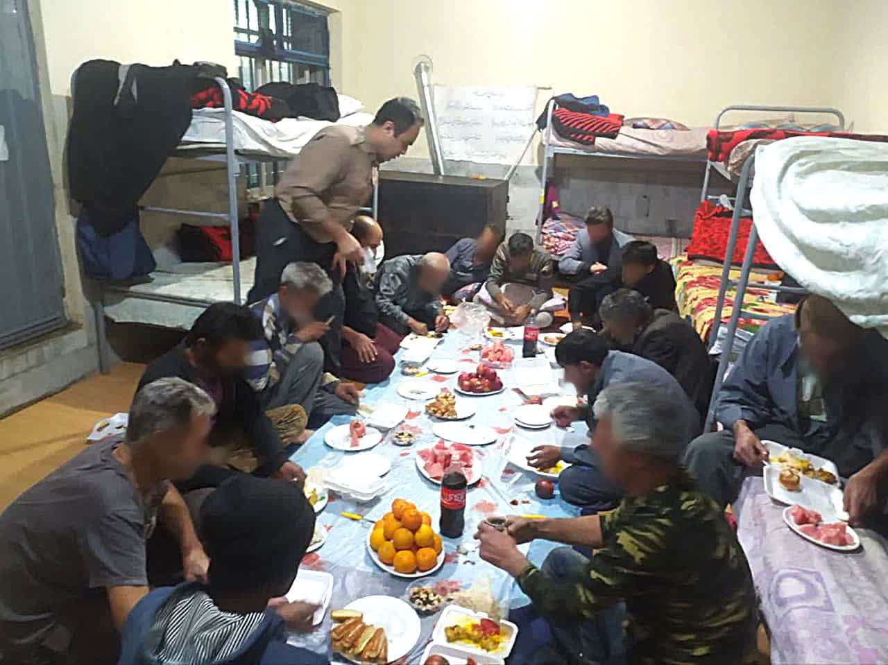 ۳۰ بی خانمان «شب یلدا» را مهمان شهرداری گرگان شدند - 1