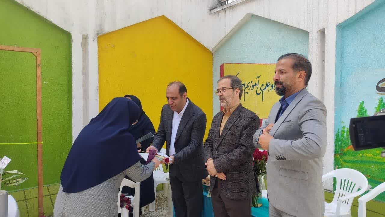تقدیر سرپرست شهرداری گرگان از معلمان مدارس تلاش و گلسار - 8
