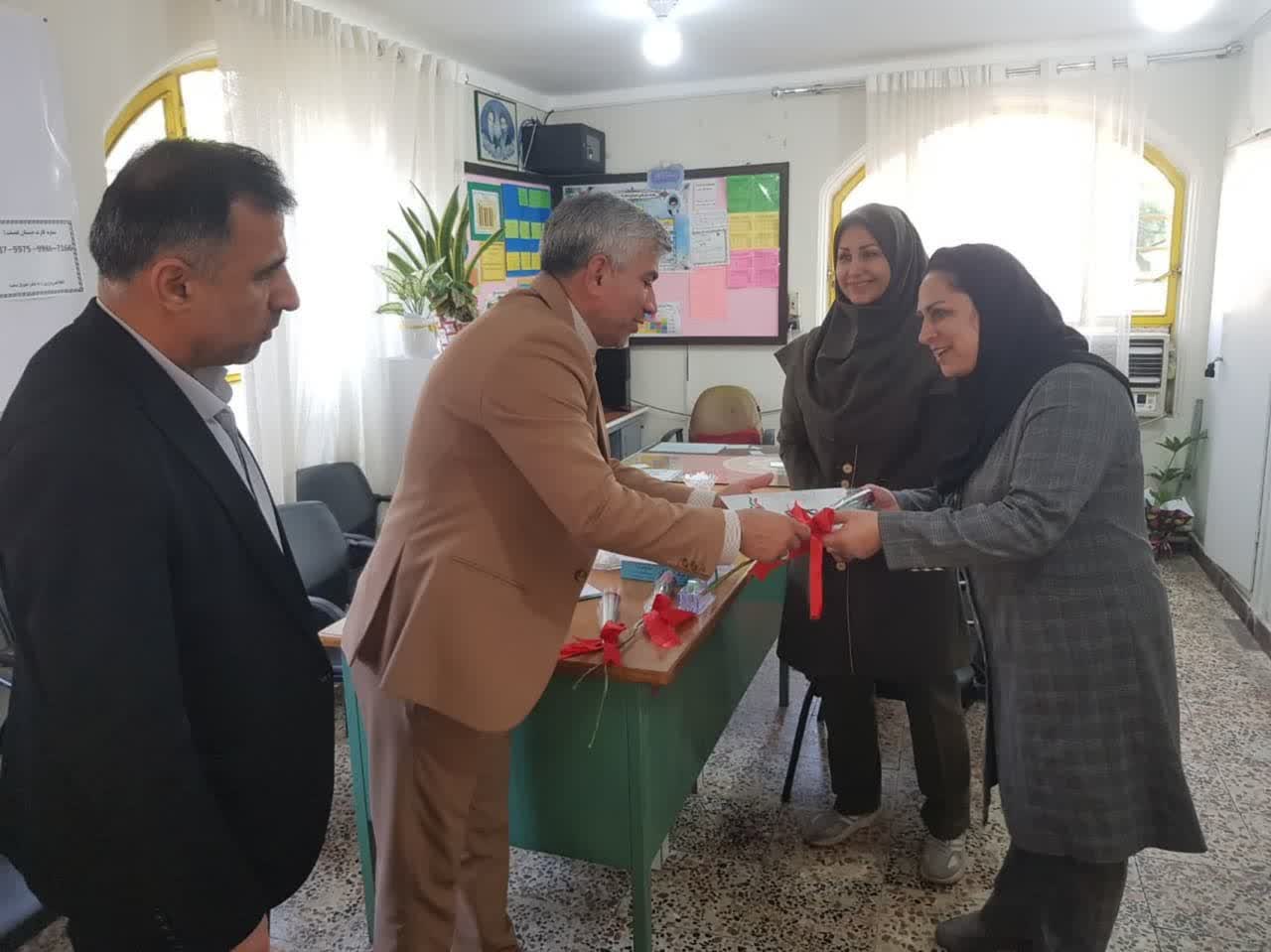 تقدیر قائم‌مقام شهردار گرگان از معلّمان مدارس فضیلت ۱ و اوج - 10