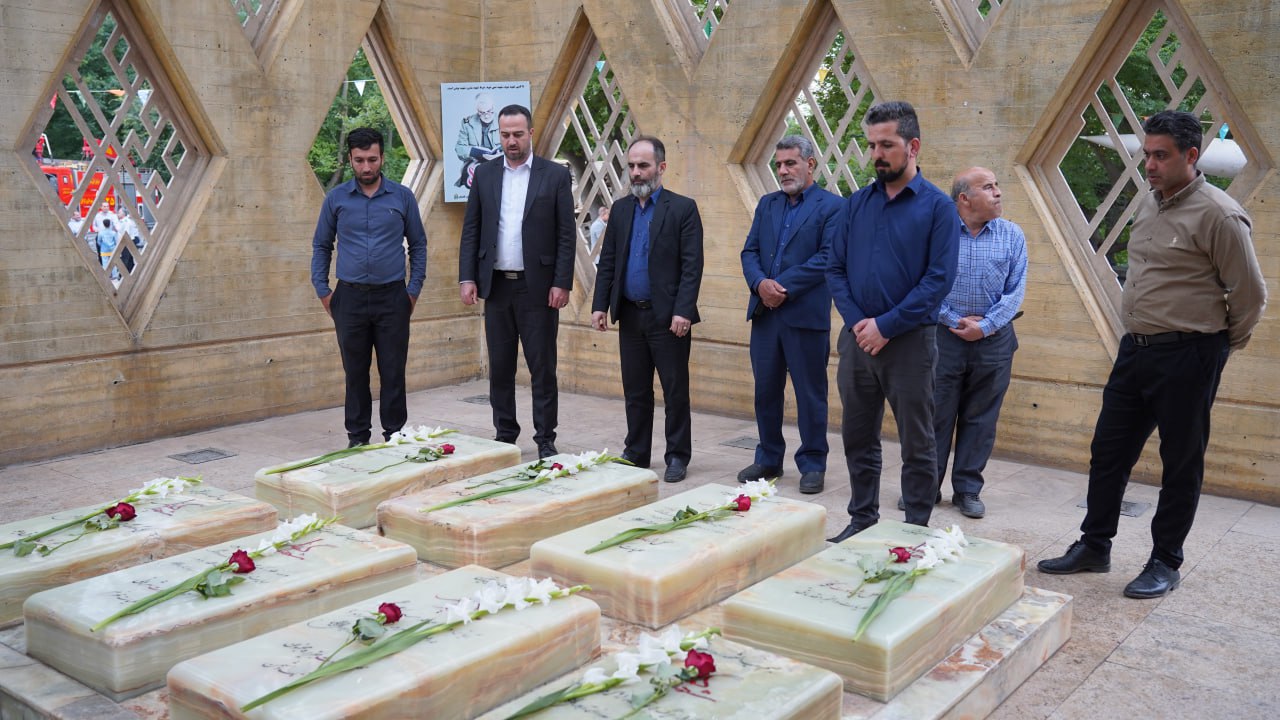 گزارش تصویری(بخش اول): مراسم «سفیران عشق و خدمت» یادواره شهیدان فتح خرمشهر و شهدای خدمت - 9