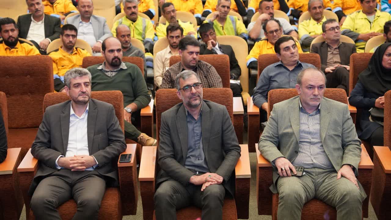 کارگران،مایه آبرو و اعتبار شهرداری هستند - 3