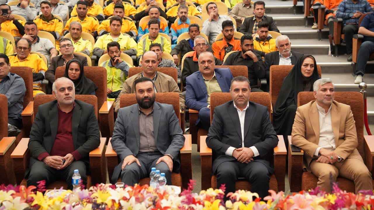 کارگران،مایه آبرو و اعتبار شهرداری هستند - 4