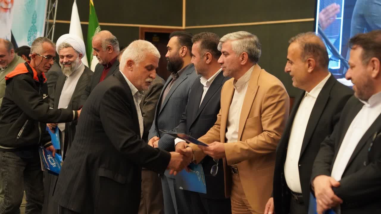 کارگران،مایه آبرو و اعتبار شهرداری هستند - 9