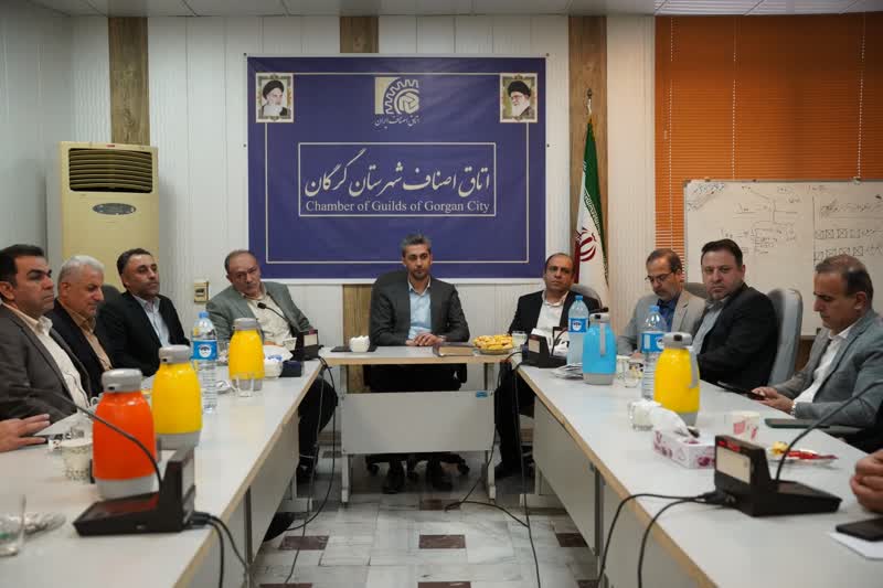 نشست صمیمی شهردار و رئیس شورای اسلامی شه...