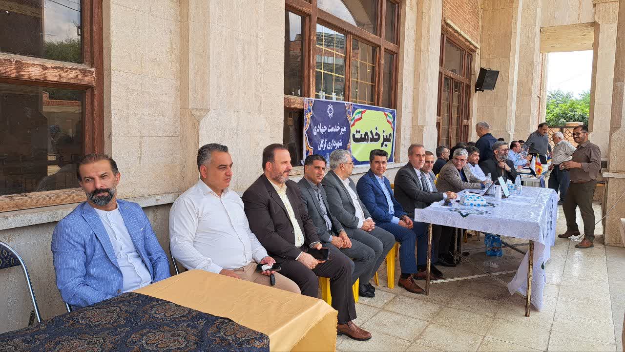میز خدمت مدیران شهرداری گرگان روز جمعه در مصلی وحدت برپا شد - 3