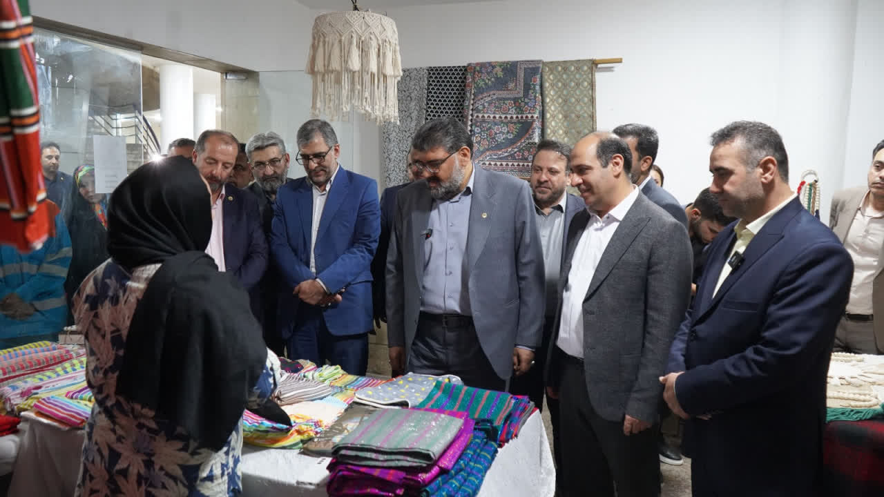 گزارش تصویری (بخش اول) / آیین جشن بزرگ «رحمة للعالمین» ویژه پاکبانان و باغبانان شهرداری گرگان - 9