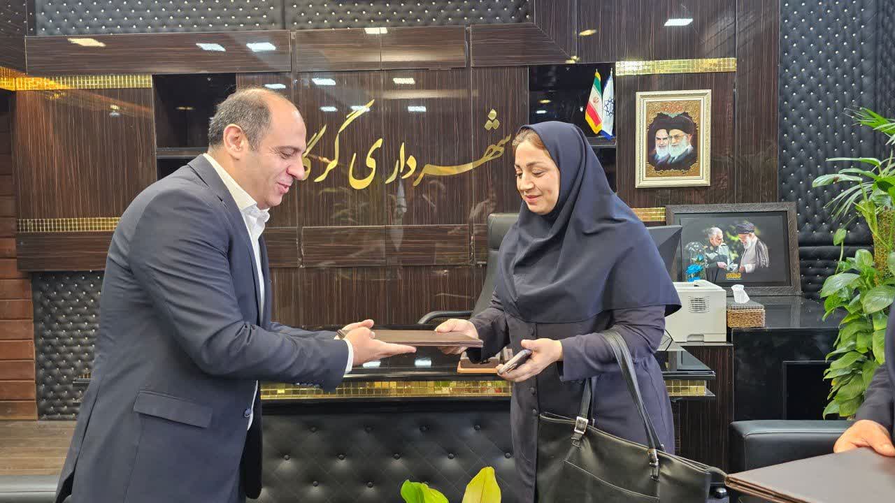 گزارش تصویری: تقدیر شهردار گرگان از پرستاران زحمتکش شهر - 8