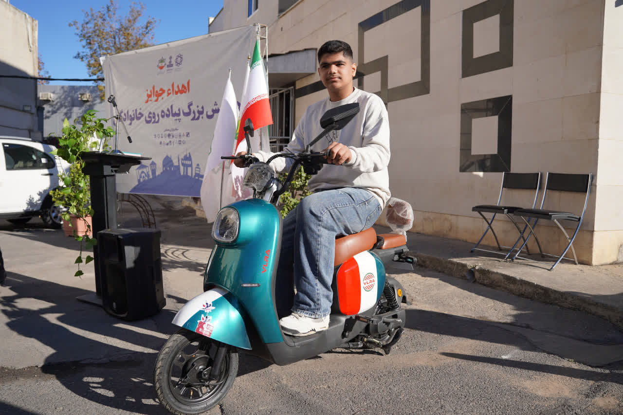 گزارش تصویری: آیین اهدای جوایز همایش بزرگ پیاده روی گرگان - 12