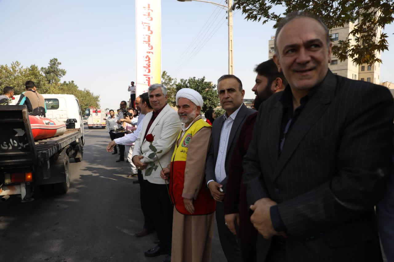 مراسم رژه ناوگان خودرویی سازمان آتش&zwnj;نشانی و خدمات ایمنی شهرداری گرگان به مناسبت روز آتش&zwnj;نشانی - 9